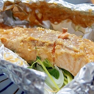 味噌マヨ鮭のホイル焼き